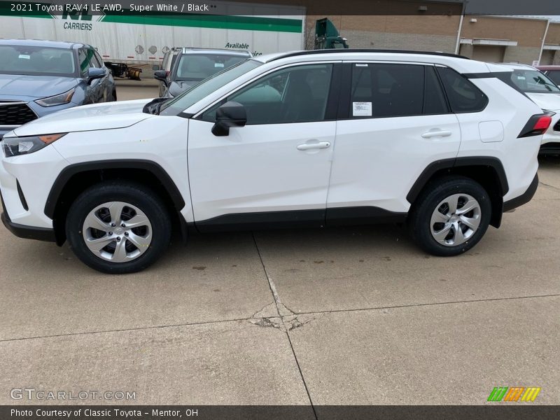 Super White / Black 2021 Toyota RAV4 LE AWD