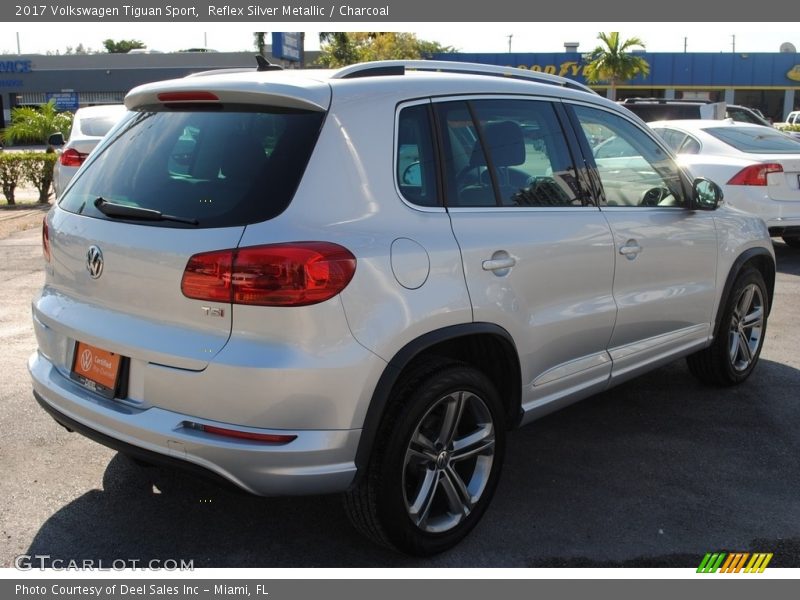 Reflex Silver Metallic / Charcoal 2017 Volkswagen Tiguan Sport