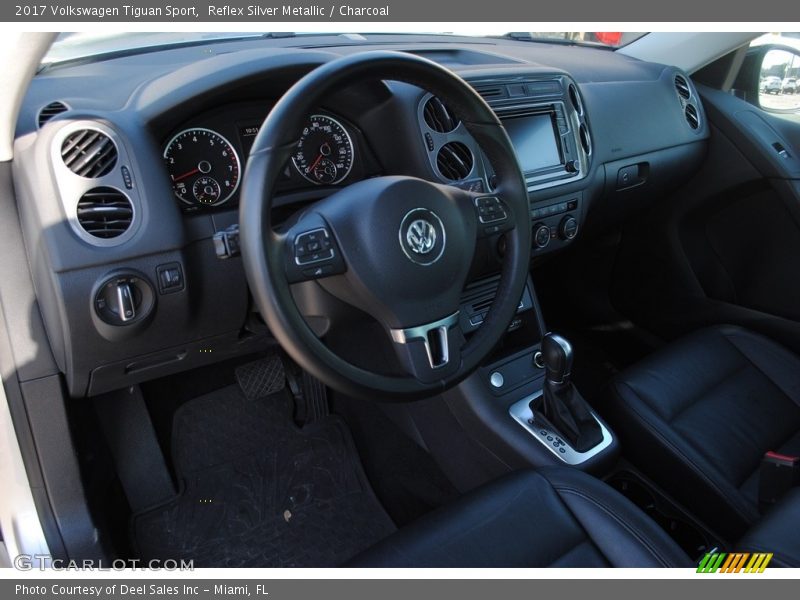 Reflex Silver Metallic / Charcoal 2017 Volkswagen Tiguan Sport