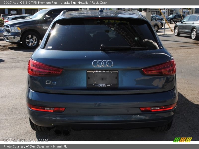Utopia Blue Metallic / Rock Gray 2017 Audi Q3 2.0 TFSI Premium Plus