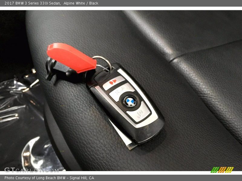 Alpine White / Black 2017 BMW 3 Series 330i Sedan