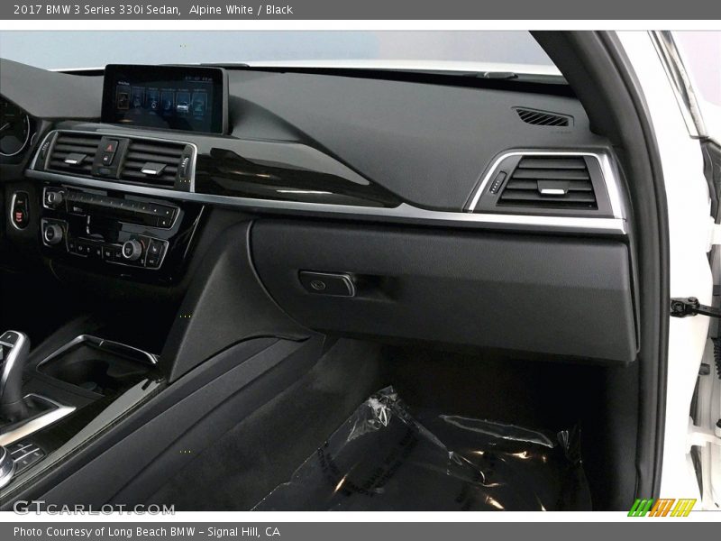 Alpine White / Black 2017 BMW 3 Series 330i Sedan