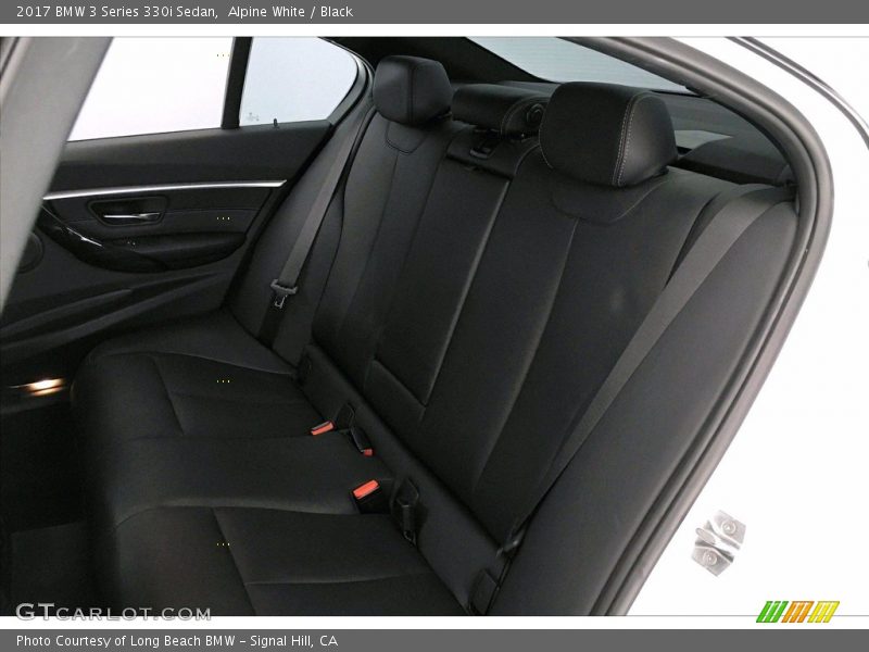 Alpine White / Black 2017 BMW 3 Series 330i Sedan
