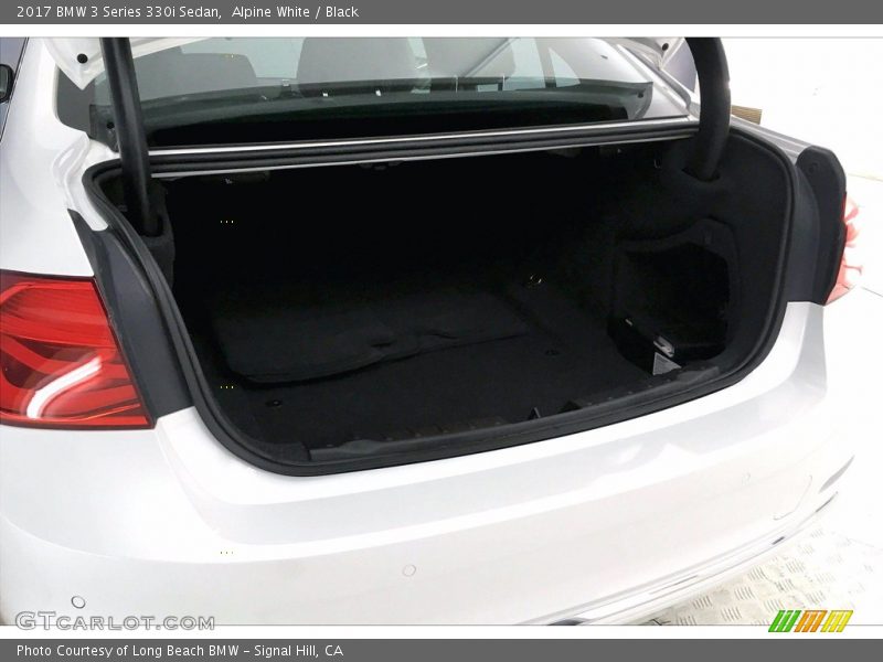 Alpine White / Black 2017 BMW 3 Series 330i Sedan