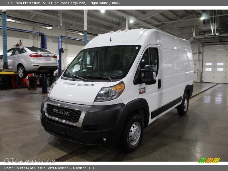 Front 3/4 View of 2019 ProMaster 1500 High Roof Cargo Van