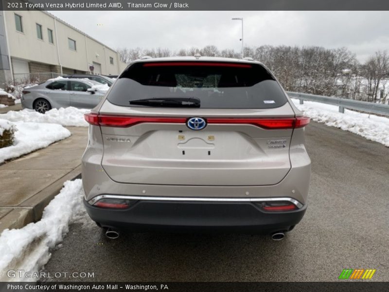 Titanium Glow / Black 2021 Toyota Venza Hybrid Limited AWD
