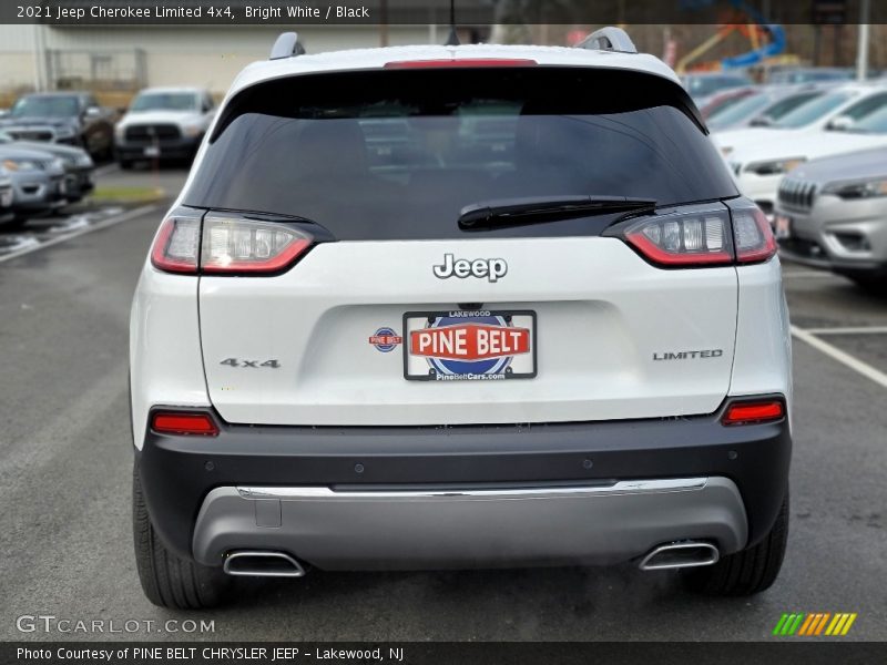 Bright White / Black 2021 Jeep Cherokee Limited 4x4