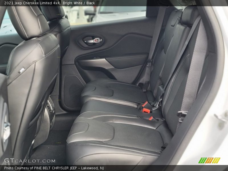 Bright White / Black 2021 Jeep Cherokee Limited 4x4