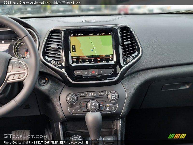 Bright White / Black 2021 Jeep Cherokee Limited 4x4