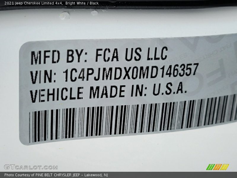 Bright White / Black 2021 Jeep Cherokee Limited 4x4
