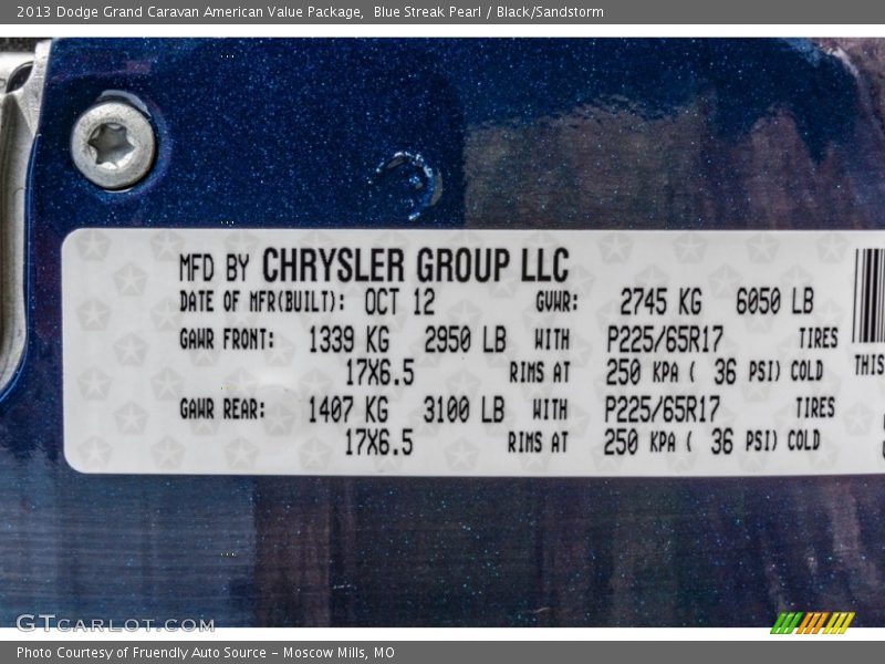 Blue Streak Pearl / Black/Sandstorm 2013 Dodge Grand Caravan American Value Package