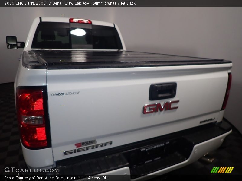 Summit White / Jet Black 2016 GMC Sierra 2500HD Denali Crew Cab 4x4