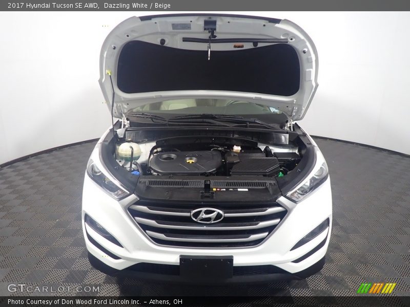 Dazzling White / Beige 2017 Hyundai Tucson SE AWD