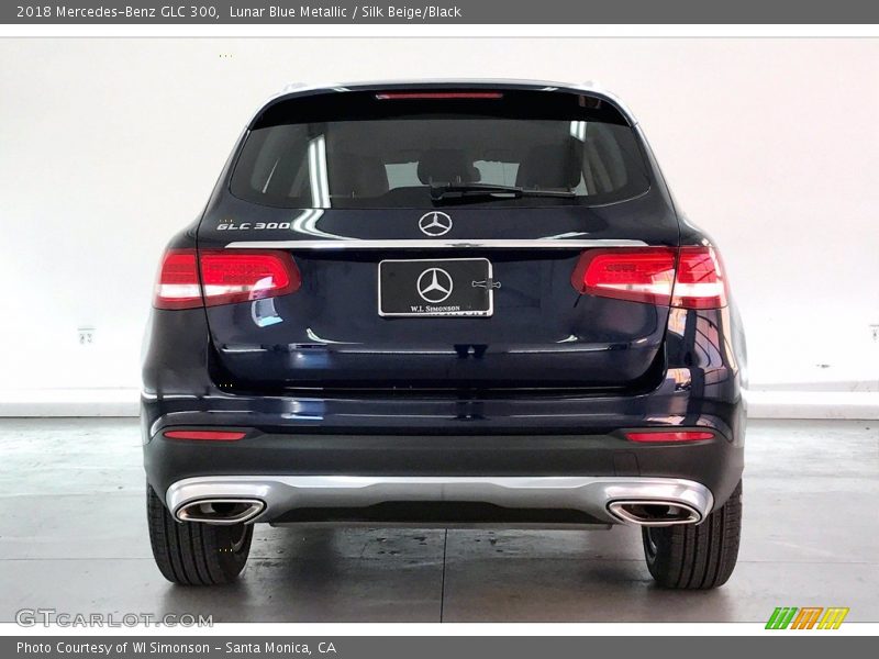 Lunar Blue Metallic / Silk Beige/Black 2018 Mercedes-Benz GLC 300