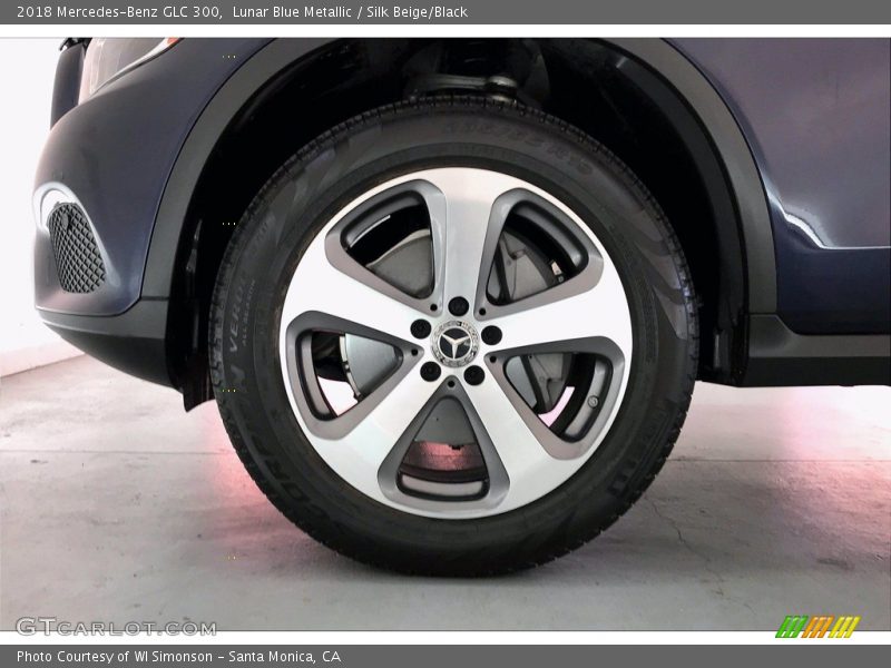 Lunar Blue Metallic / Silk Beige/Black 2018 Mercedes-Benz GLC 300