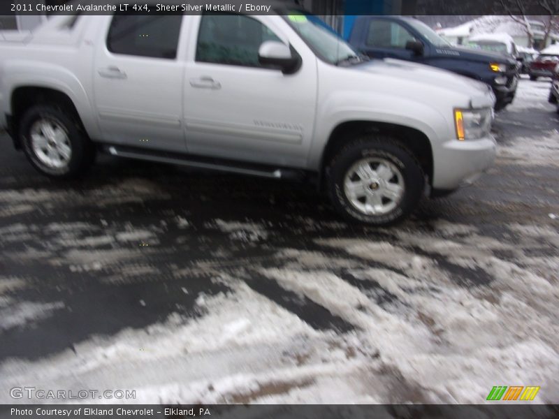 Sheer Silver Metallic / Ebony 2011 Chevrolet Avalanche LT 4x4