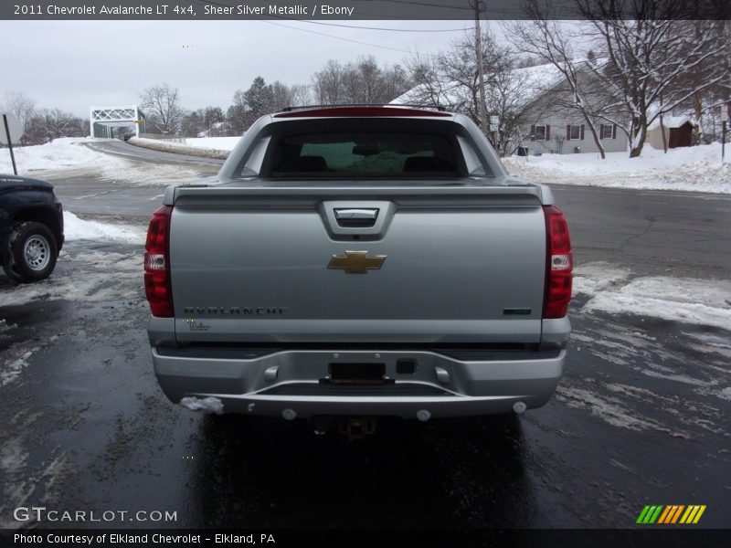 Sheer Silver Metallic / Ebony 2011 Chevrolet Avalanche LT 4x4
