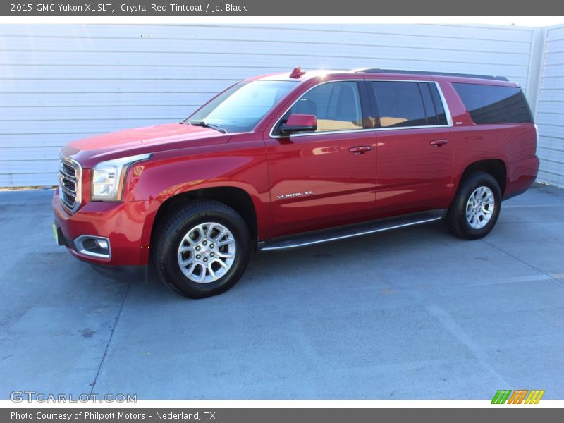 Front 3/4 View of 2015 Yukon XL SLT