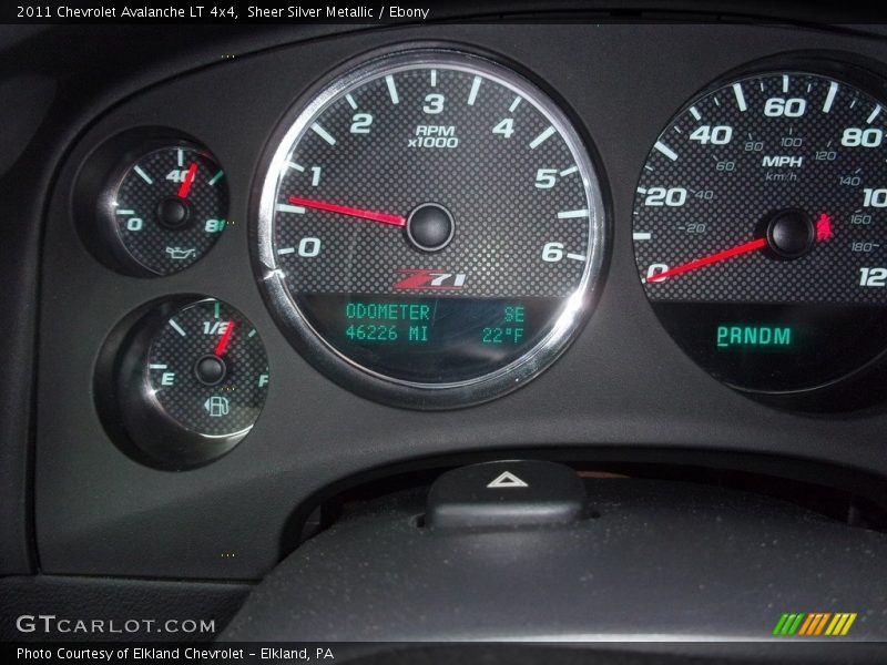 Sheer Silver Metallic / Ebony 2011 Chevrolet Avalanche LT 4x4