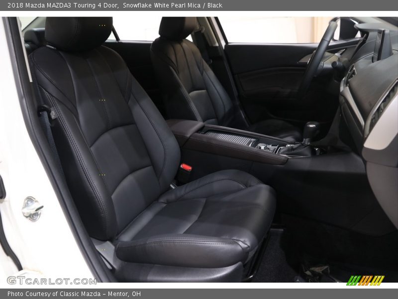 Snowflake White Pearl Mica / Black 2018 Mazda MAZDA3 Touring 4 Door