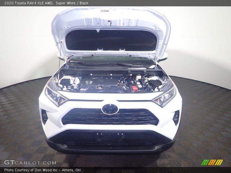 Super White / Black 2020 Toyota RAV4 XLE AWD