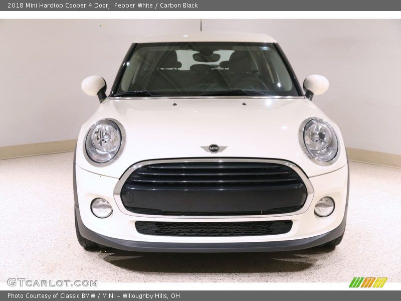 Pepper White / Carbon Black 2018 Mini Hardtop Cooper 4 Door