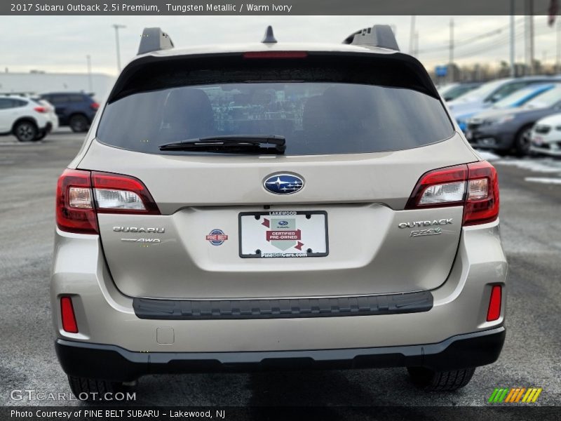 Tungsten Metallic / Warm Ivory 2017 Subaru Outback 2.5i Premium