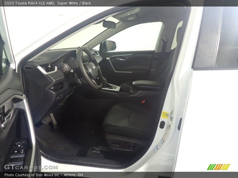 Super White / Black 2020 Toyota RAV4 XLE AWD