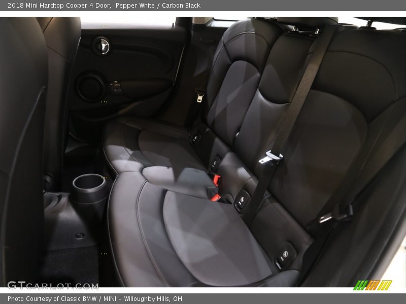 Pepper White / Carbon Black 2018 Mini Hardtop Cooper 4 Door