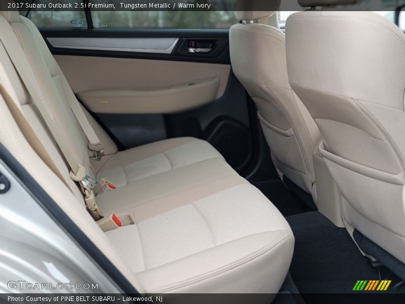 Tungsten Metallic / Warm Ivory 2017 Subaru Outback 2.5i Premium