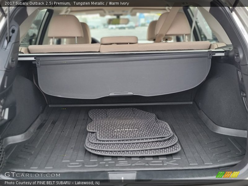 Tungsten Metallic / Warm Ivory 2017 Subaru Outback 2.5i Premium