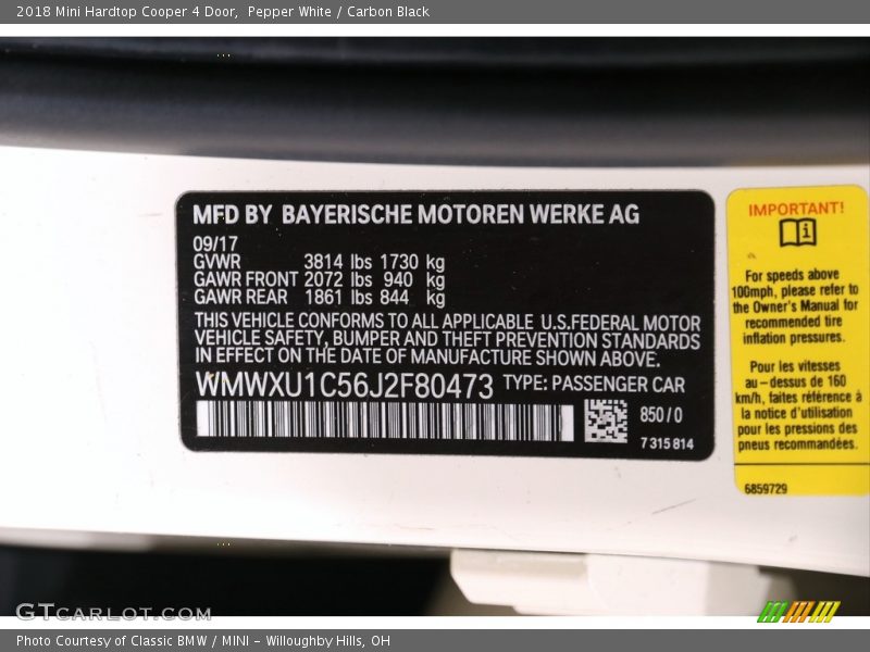 Pepper White / Carbon Black 2018 Mini Hardtop Cooper 4 Door