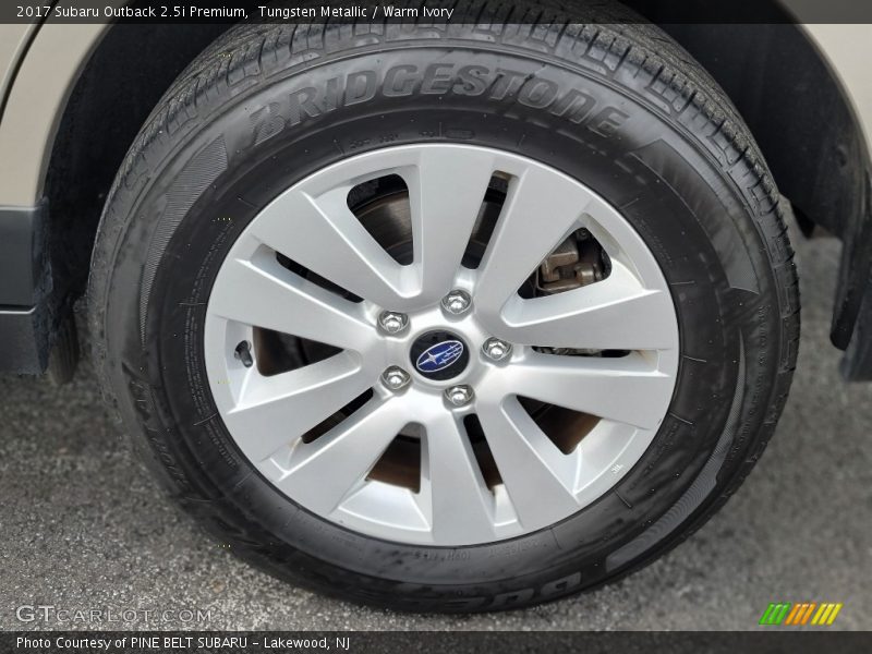 Tungsten Metallic / Warm Ivory 2017 Subaru Outback 2.5i Premium