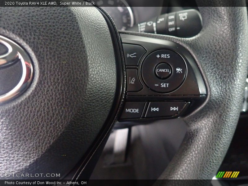 Super White / Black 2020 Toyota RAV4 XLE AWD