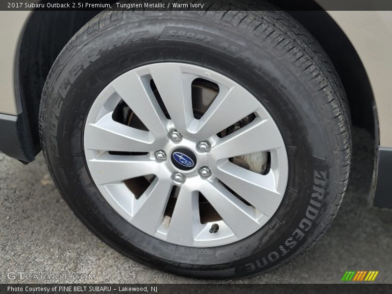 Tungsten Metallic / Warm Ivory 2017 Subaru Outback 2.5i Premium