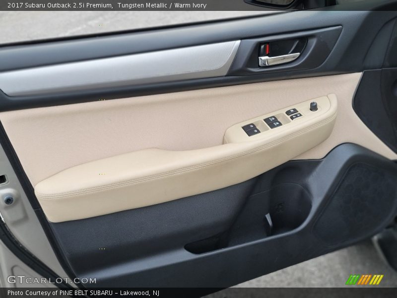 Tungsten Metallic / Warm Ivory 2017 Subaru Outback 2.5i Premium