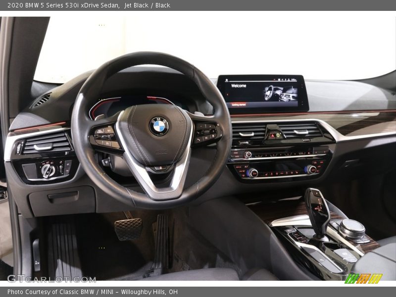 Jet Black / Black 2020 BMW 5 Series 530i xDrive Sedan