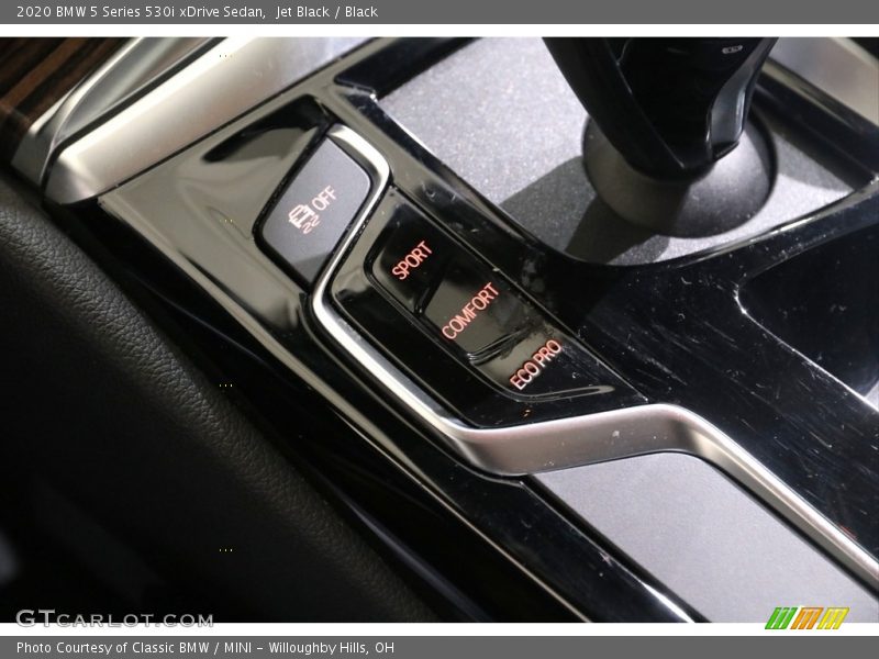 Jet Black / Black 2020 BMW 5 Series 530i xDrive Sedan