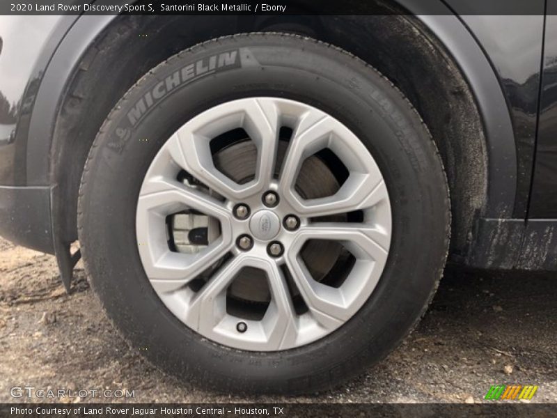  2020 Discovery Sport S Wheel