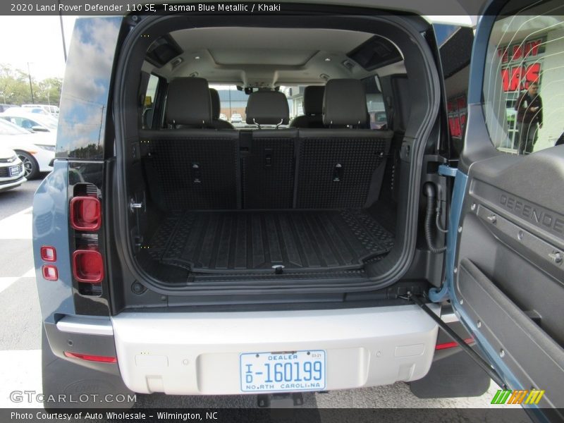 Tasman Blue Metallic / Khaki 2020 Land Rover Defender 110 SE