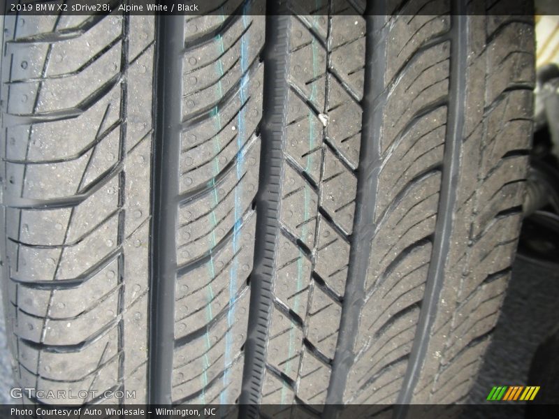 Alpine White / Black 2019 BMW X2 sDrive28i