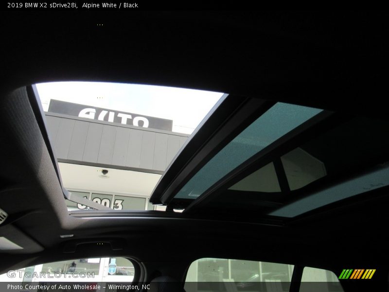 Alpine White / Black 2019 BMW X2 sDrive28i