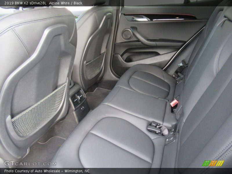 Alpine White / Black 2019 BMW X2 sDrive28i