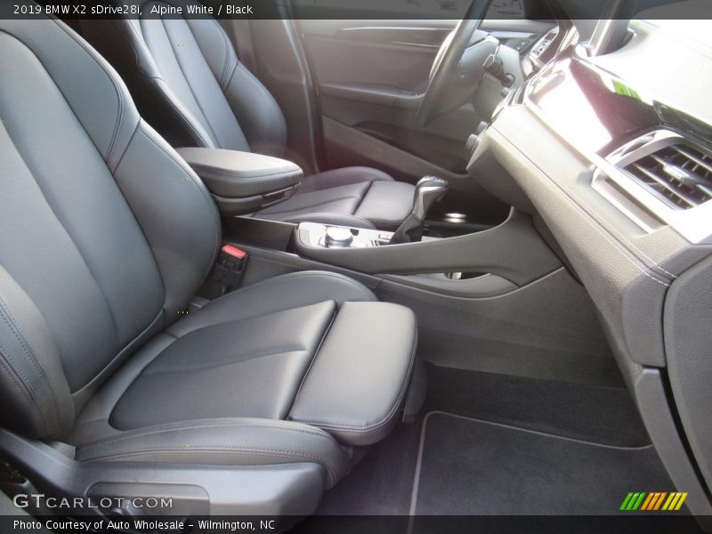 Alpine White / Black 2019 BMW X2 sDrive28i