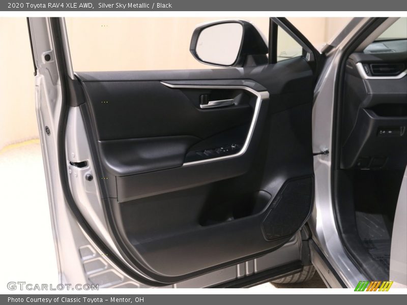 Silver Sky Metallic / Black 2020 Toyota RAV4 XLE AWD
