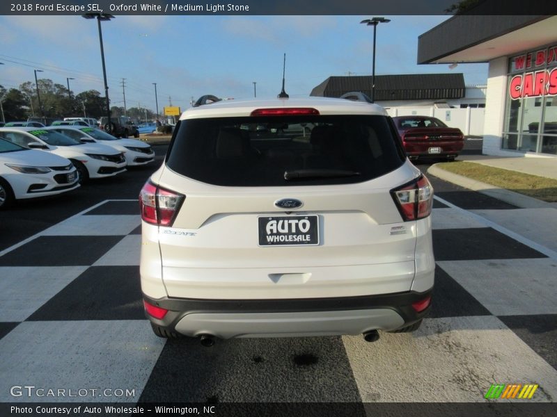 Oxford White / Medium Light Stone 2018 Ford Escape SEL
