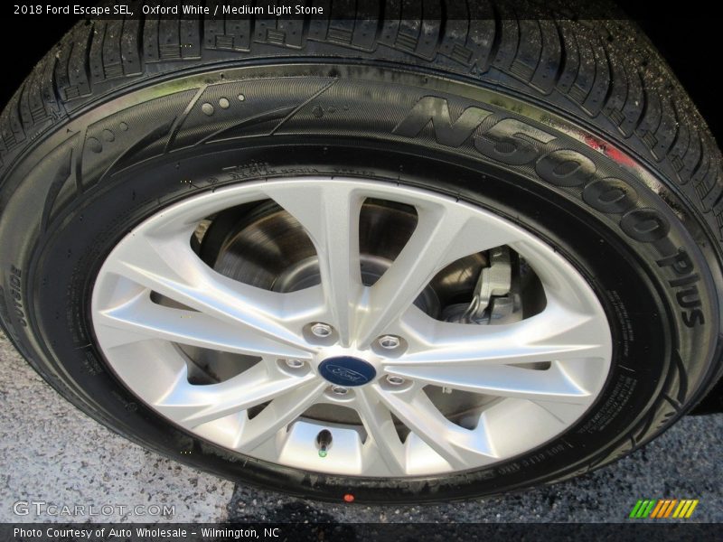 Oxford White / Medium Light Stone 2018 Ford Escape SEL