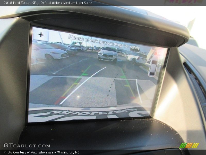 Oxford White / Medium Light Stone 2018 Ford Escape SEL