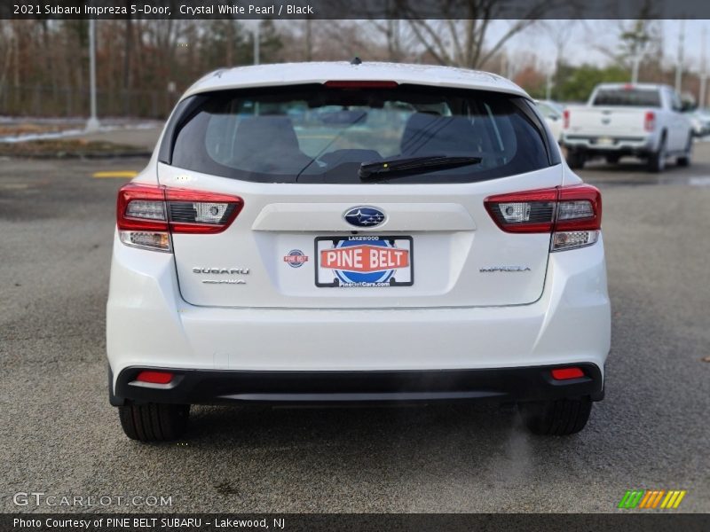 Crystal White Pearl / Black 2021 Subaru Impreza 5-Door