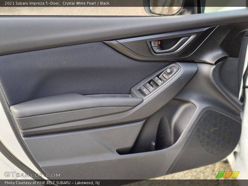 Crystal White Pearl / Black 2021 Subaru Impreza 5-Door